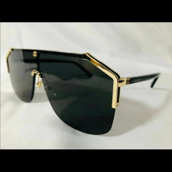 Gucci Sunglasses - Picture 7 of 15